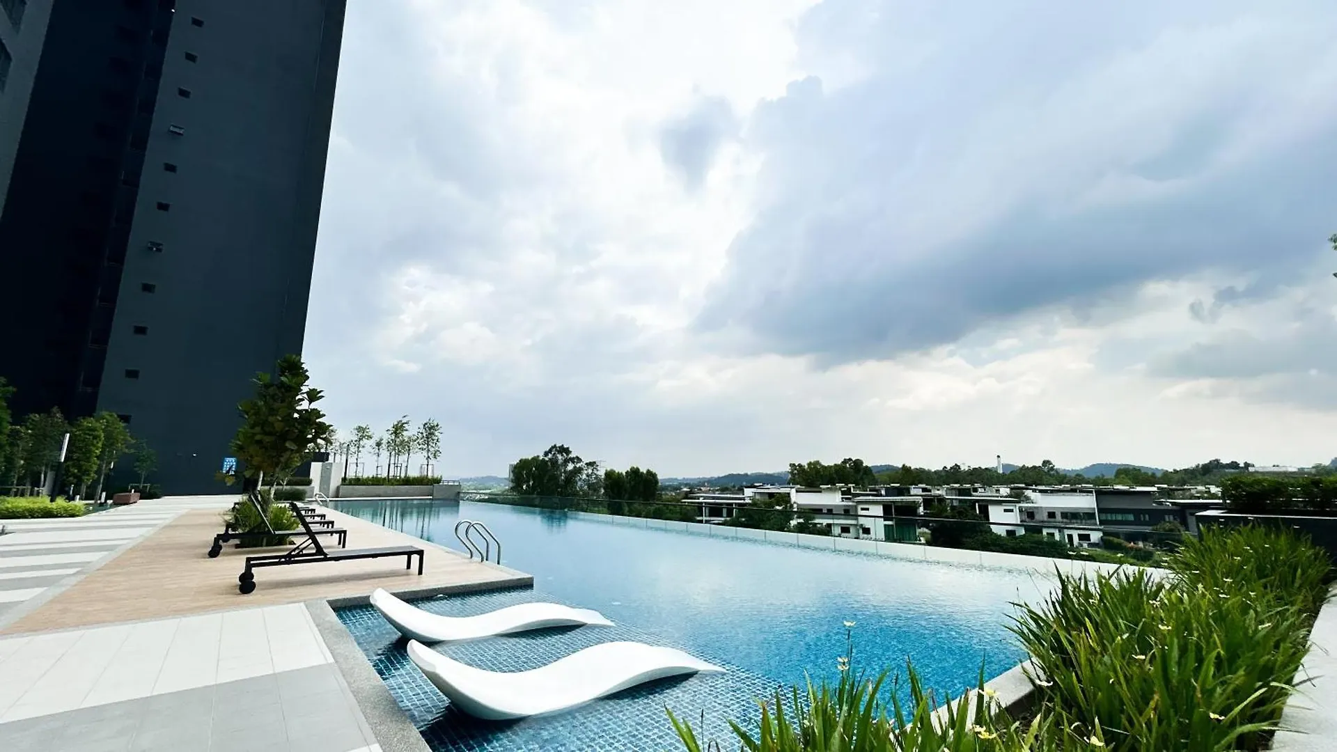 Apartment Tulip Residences By Manhattan Group Shah Alam